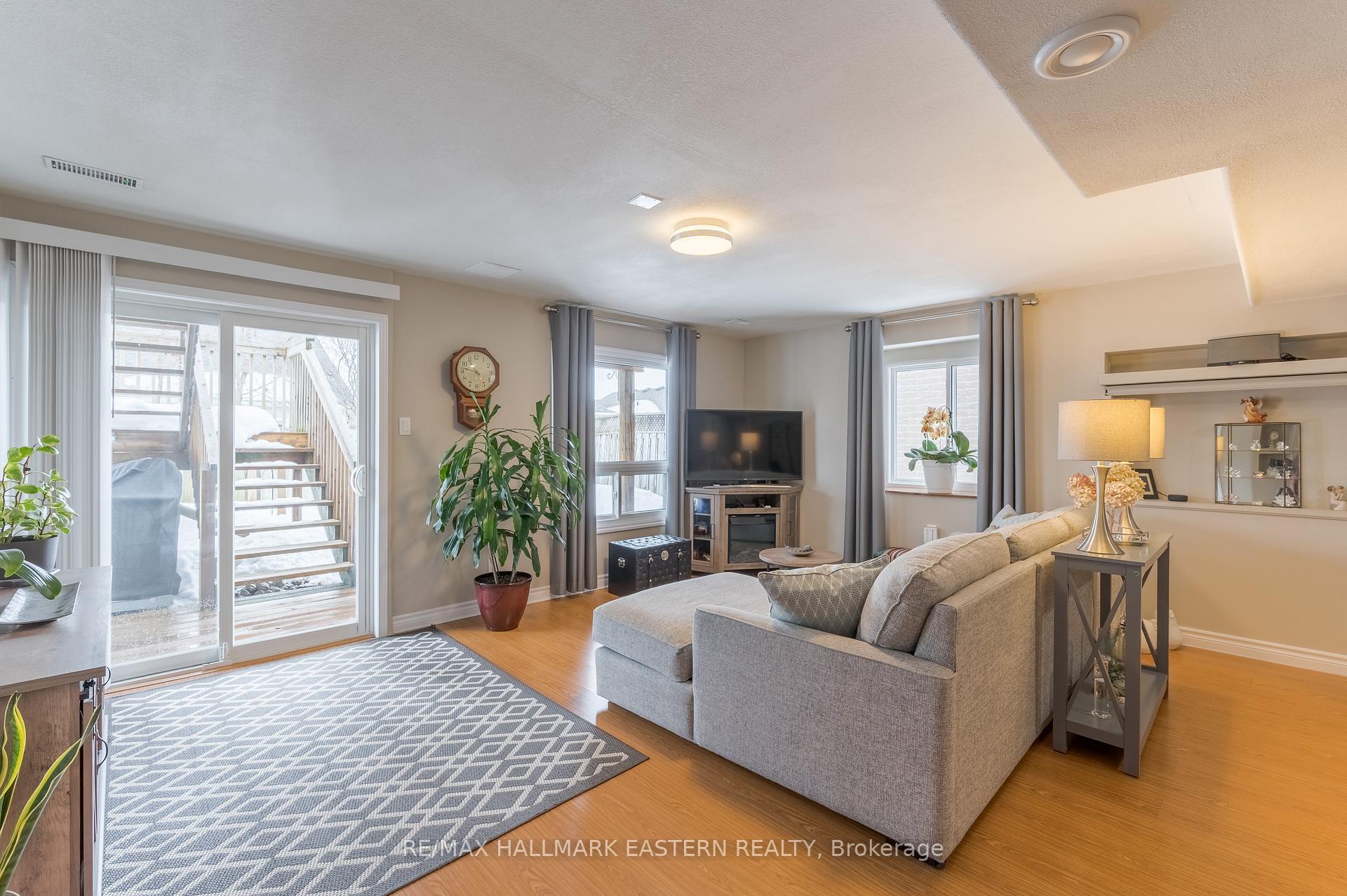 Photo 28 of 657 Trailview Drive, Peterborough, Ashburnham Ward 4 — HOMEH