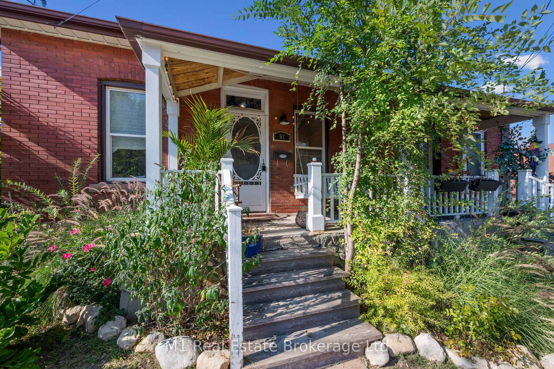 Photo 1 of 92 Alice Street, Guelph, St. Patrick's Ward — HOMEH