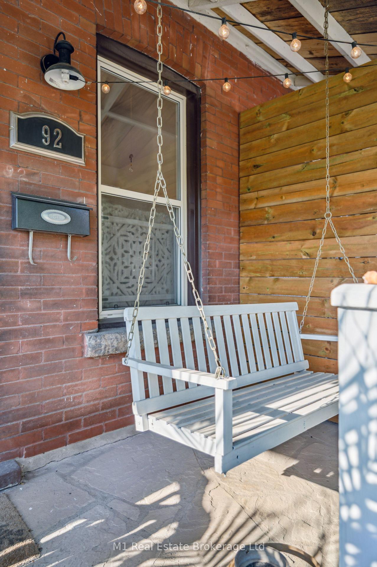 Photo 3 of 92 Alice Street, Guelph, St. Patrick's Ward — HOMEH