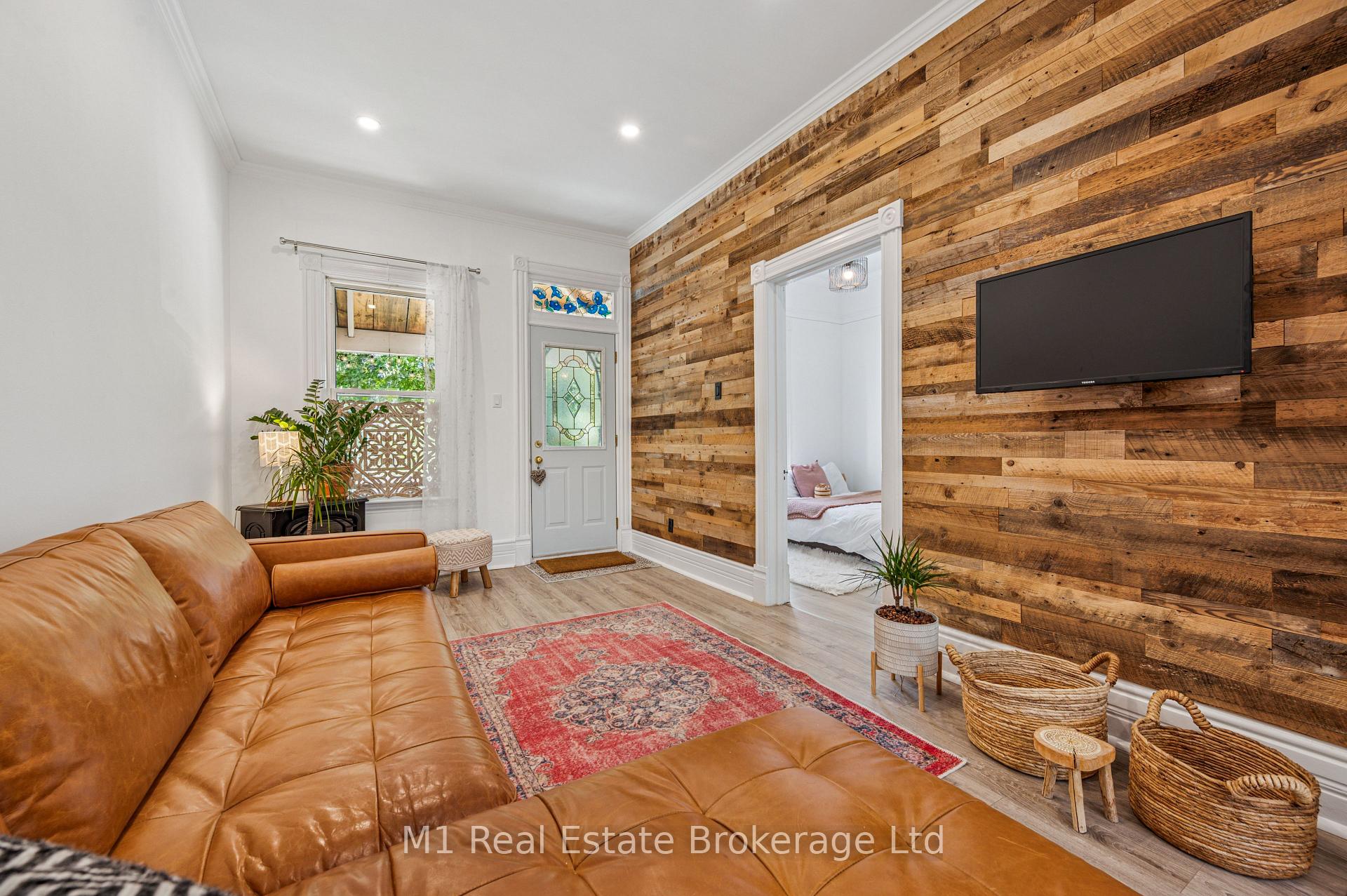 Photo 6 of 92 Alice Street, Guelph, St. Patrick's Ward — HOMEH
