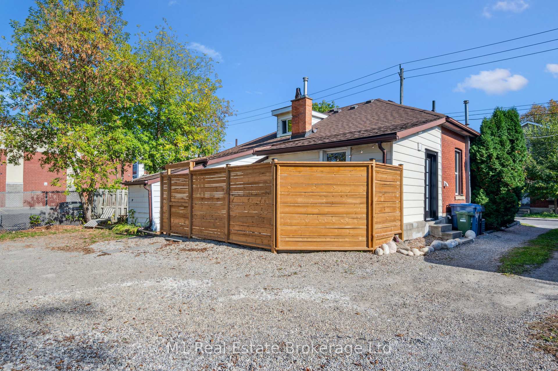 Photo 27 of 92 Alice Street, Guelph, St. Patrick's Ward — HOMEH