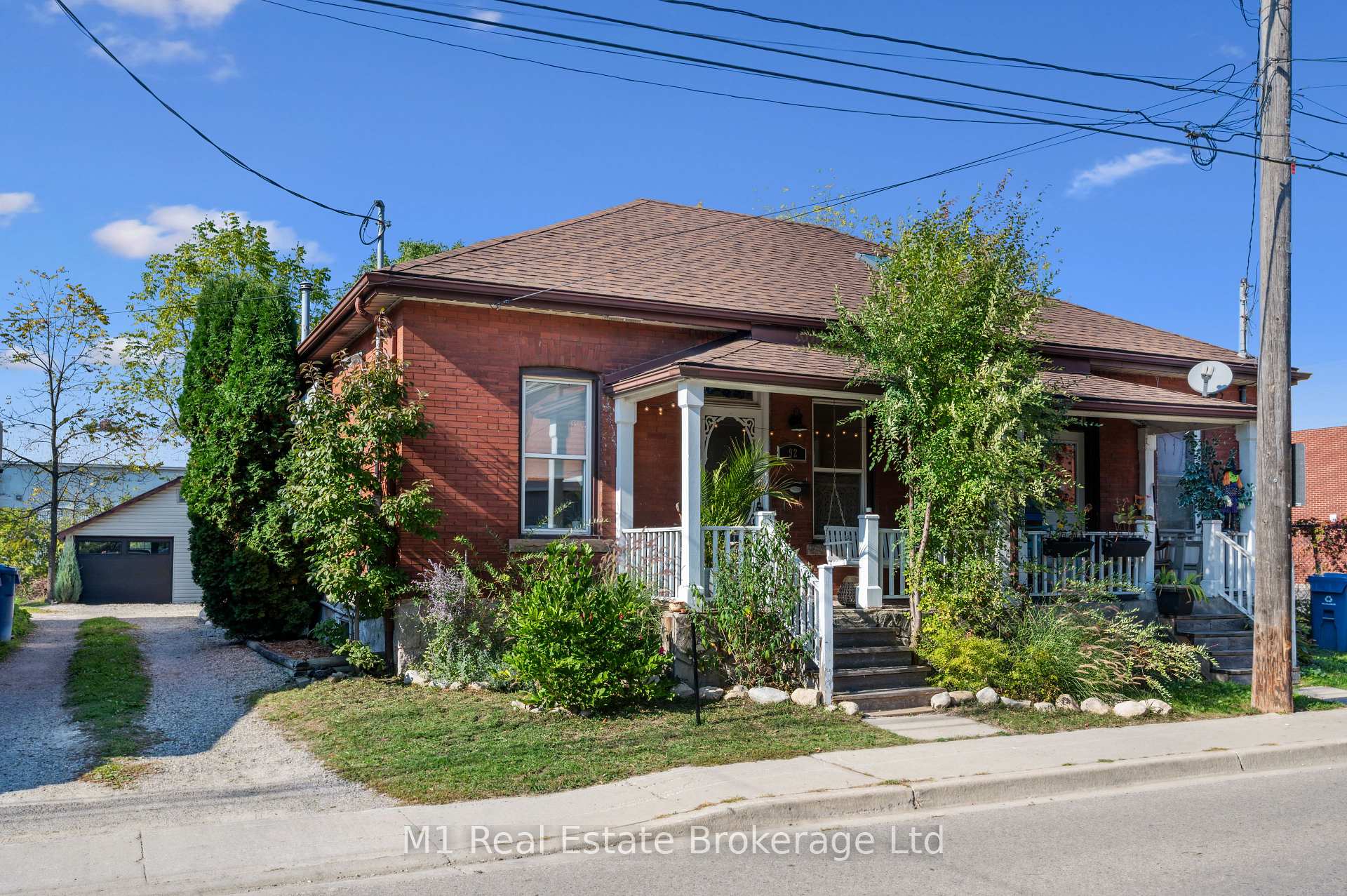 Photo 36 of 92 Alice Street, Guelph, St. Patrick's Ward — HOMEH