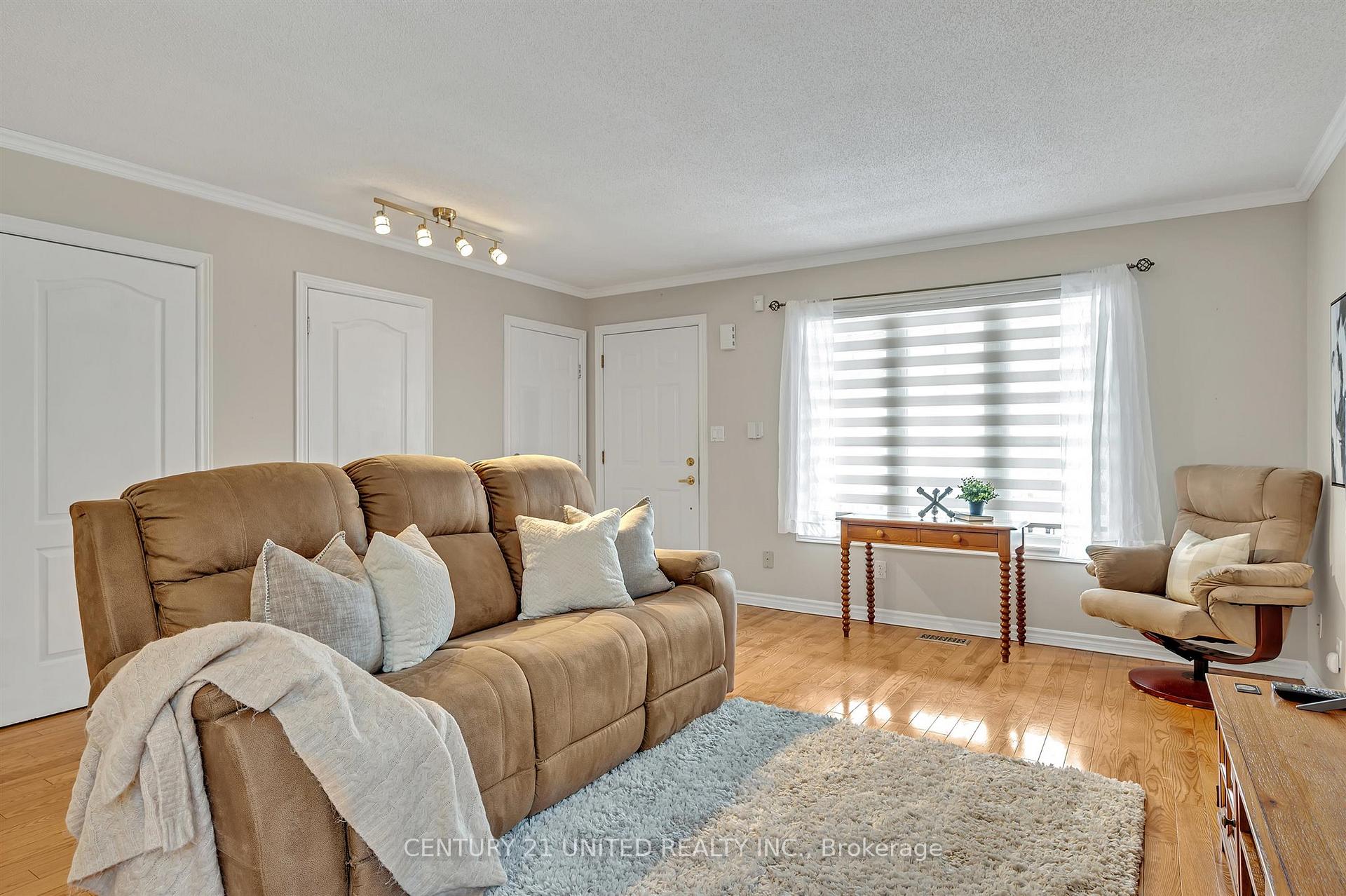Photo 5 of 705 Trailview Drive, Peterborough, Ashburnham Ward 4 — HOMEH