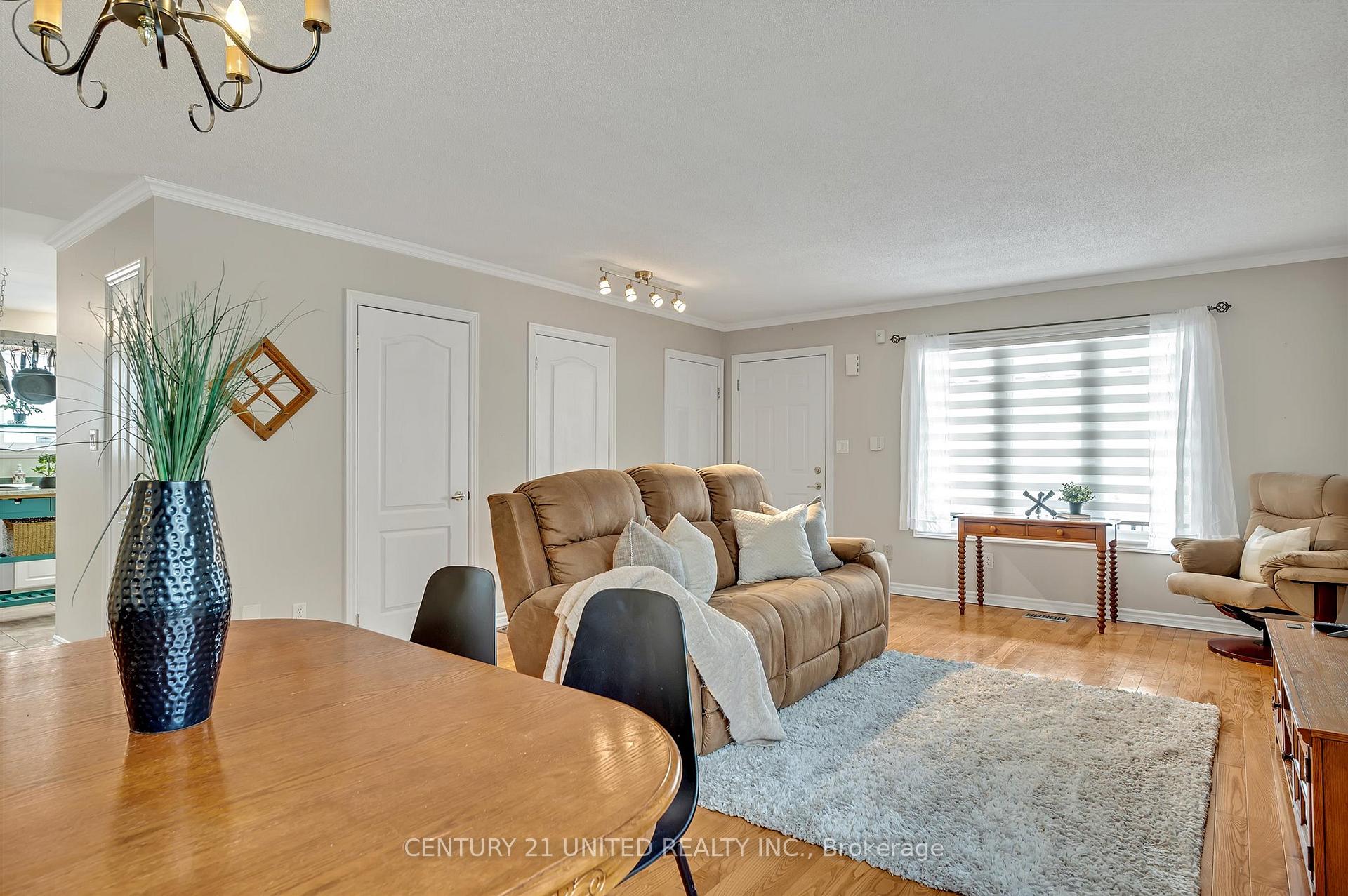 Photo 11 of 705 Trailview Drive, Peterborough, Ashburnham Ward 4 — HOMEH