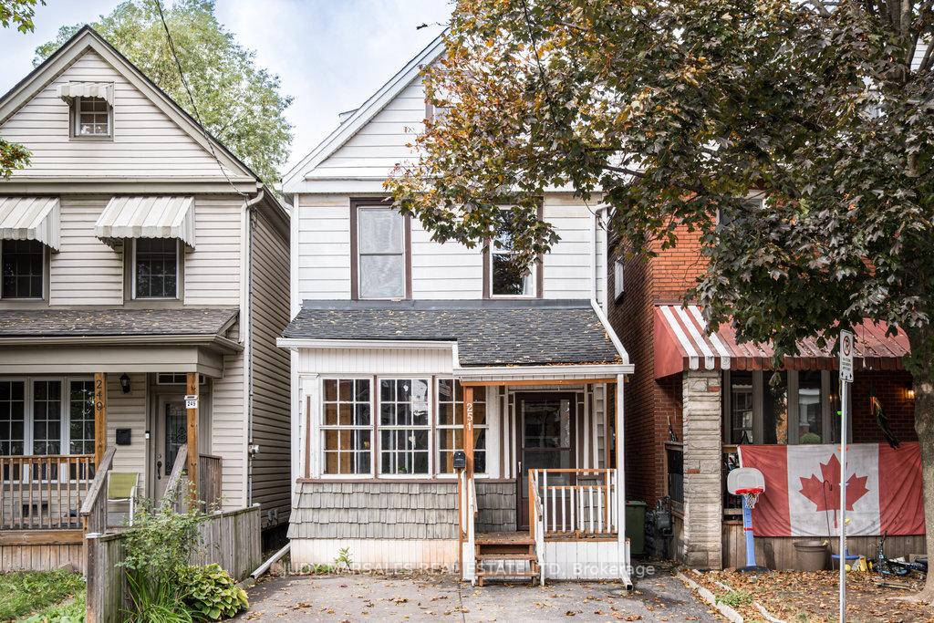 Photo 2 of 251 Balmoral Avenue N, Hamilton, Crown Point — HOMEH