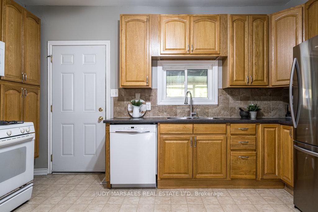 Photo 12 of 251 Balmoral Avenue N, Hamilton, Crown Point — HOMEH