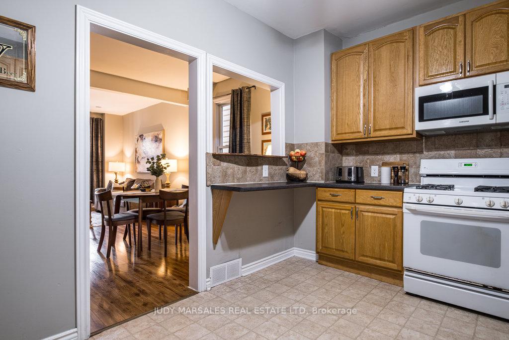 Photo 15 of 251 Balmoral Avenue N, Hamilton, Crown Point — HOMEH
