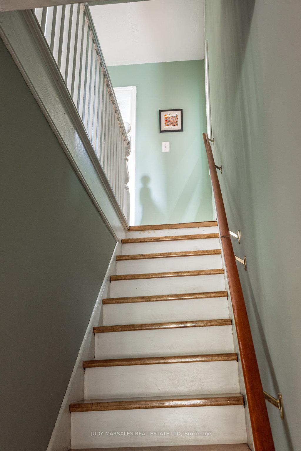 Photo 16 of 251 Balmoral Avenue N, Hamilton, Crown Point — HOMEH