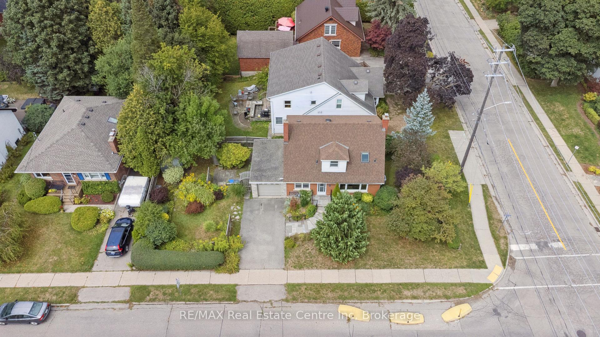 Photo 3 of 69 Forest Street, Guelph, Dovercliffe Park/Old University — HOMEH