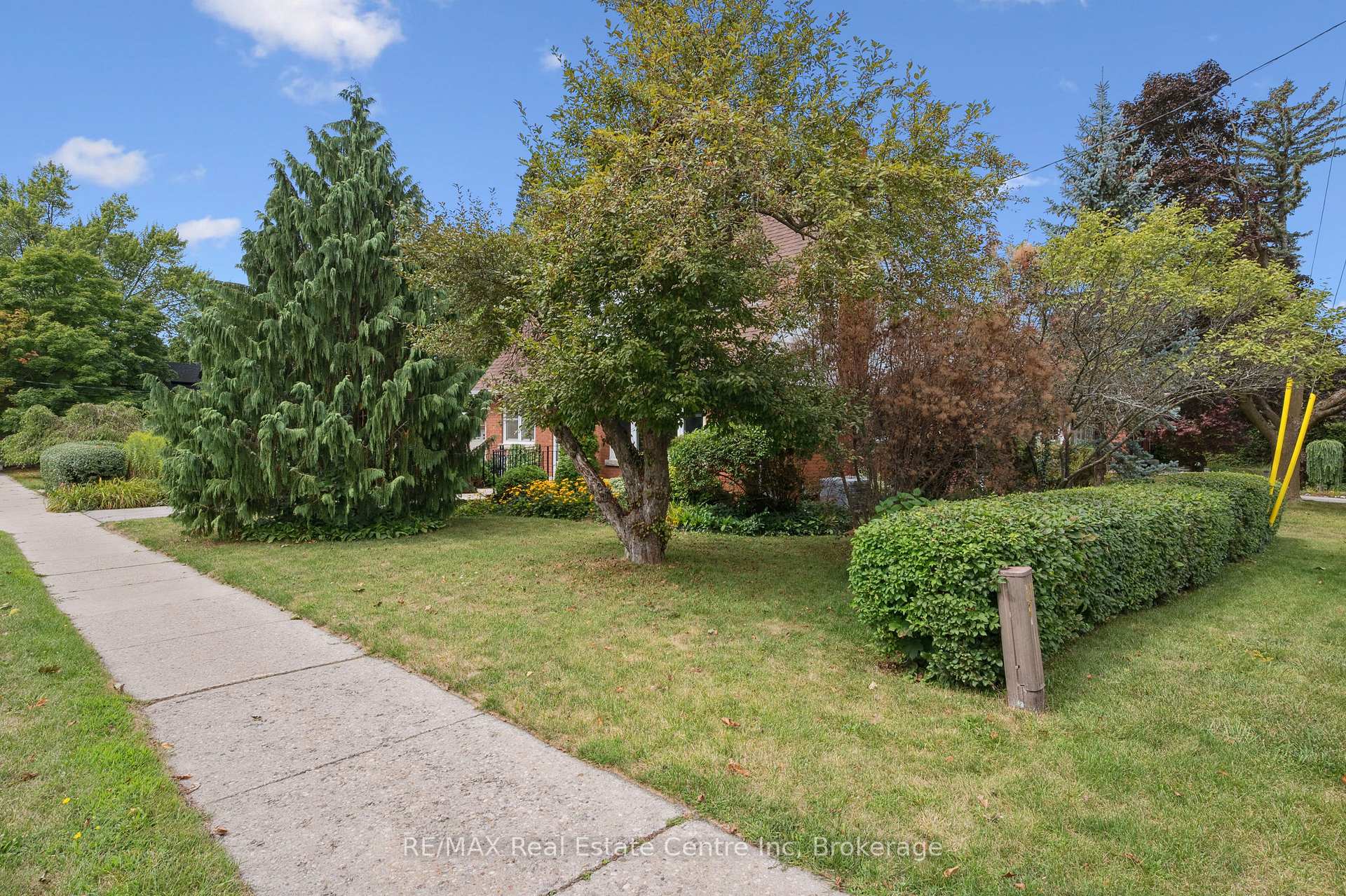 Photo 5 of 69 Forest Street, Guelph, Dovercliffe Park/Old University — HOMEH