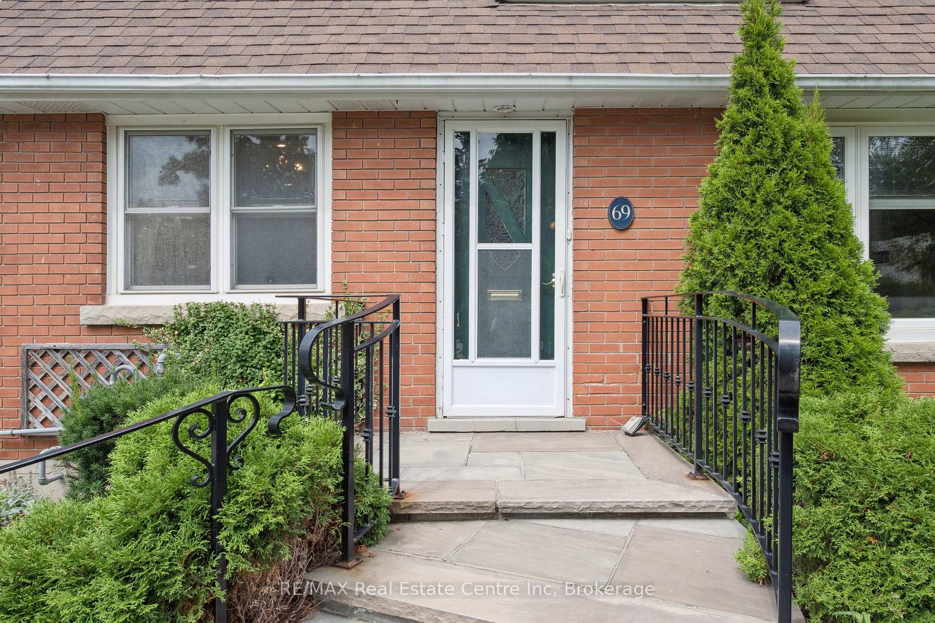 Photo 8 of 69 Forest Street, Guelph, Dovercliffe Park/Old University — HOMEH