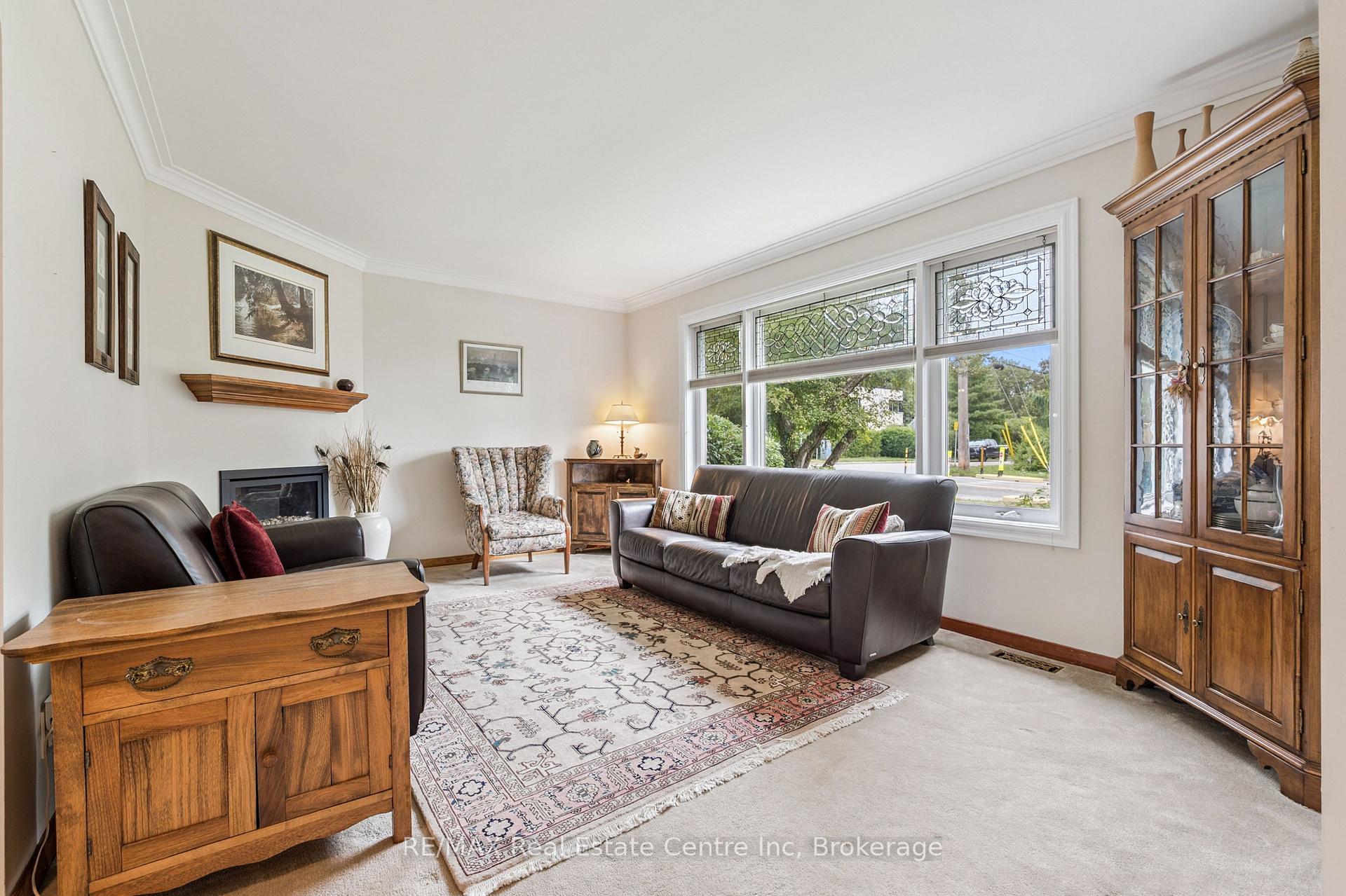 Photo 10 of 69 Forest Street, Guelph, Dovercliffe Park/Old University — HOMEH