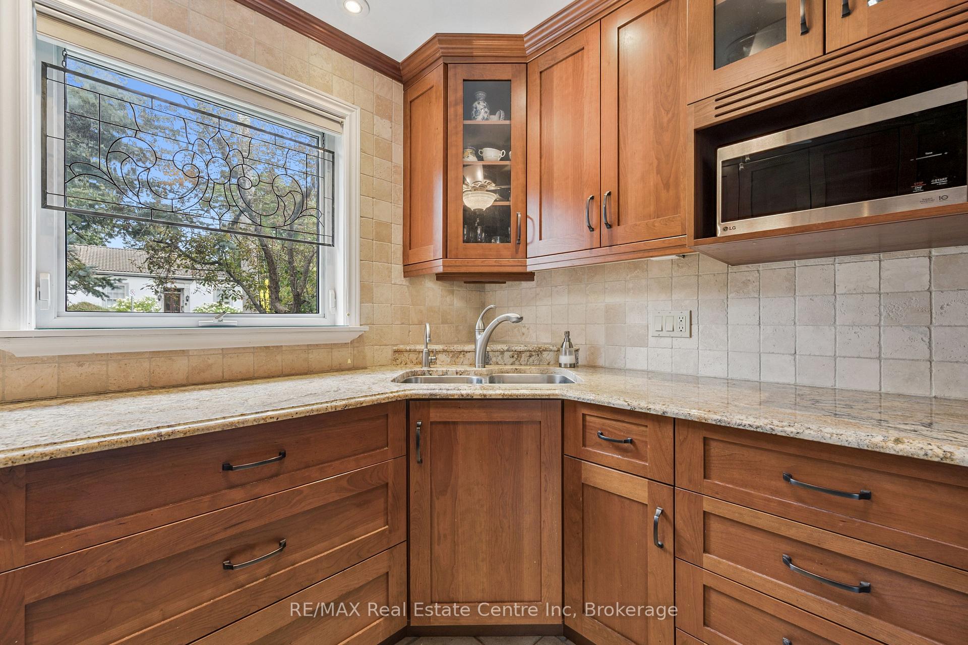 Photo 19 of 69 Forest Street, Guelph, Dovercliffe Park/Old University — HOMEH
