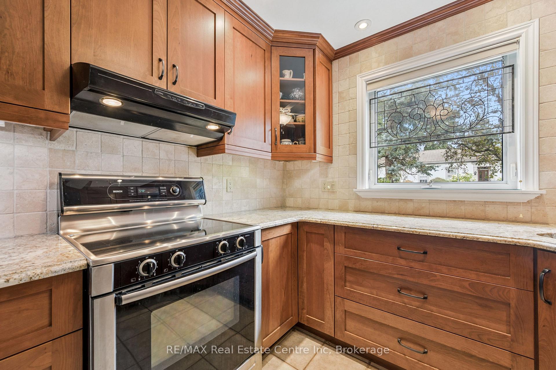 Photo 20 of 69 Forest Street, Guelph, Dovercliffe Park/Old University — HOMEH