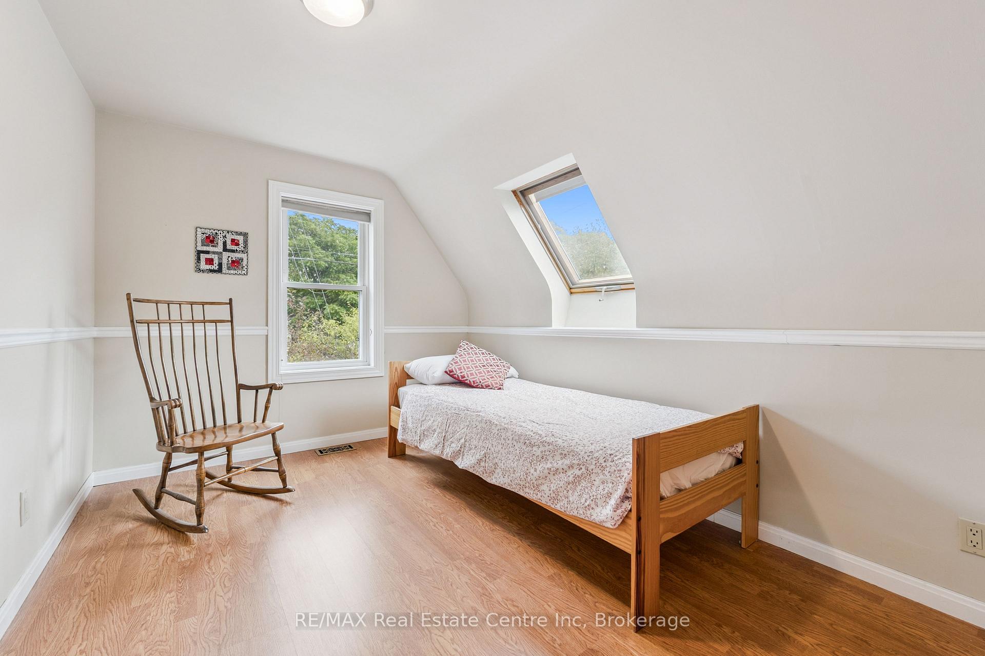Photo 29 of 69 Forest Street, Guelph, Dovercliffe Park/Old University — HOMEH