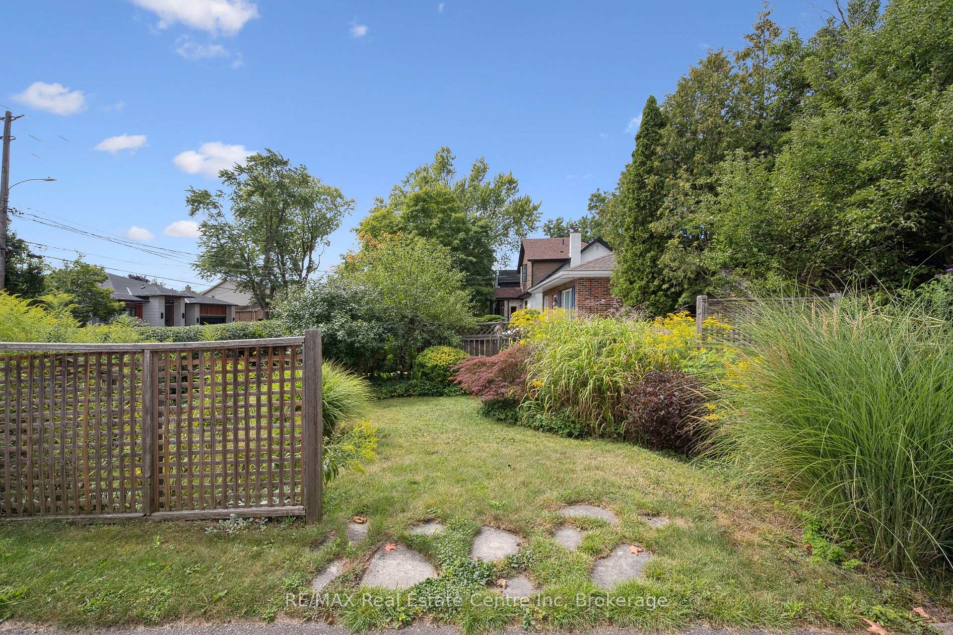 Photo 36 of 69 Forest Street, Guelph, Dovercliffe Park/Old University — HOMEH