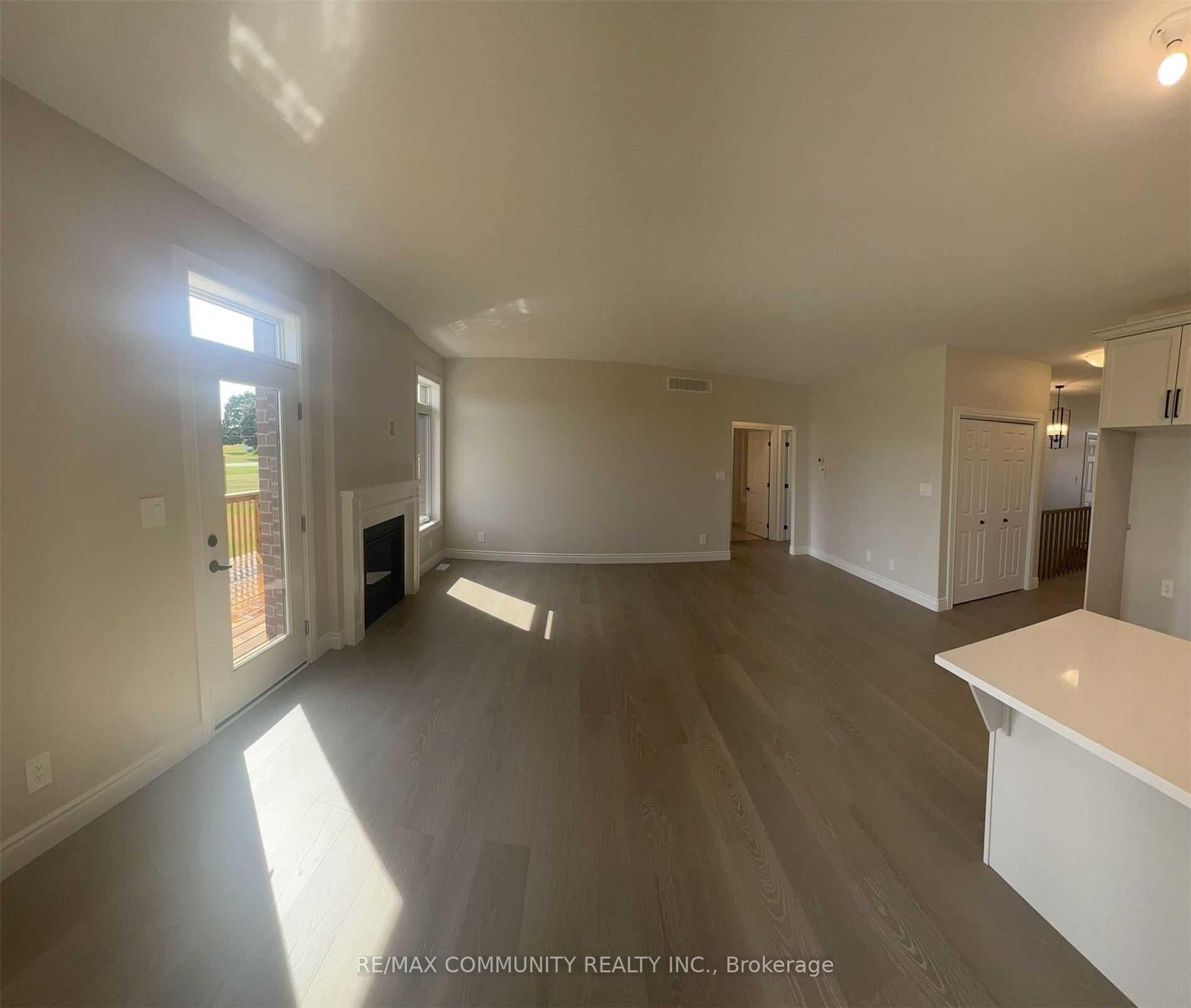 Photo 3 of 16 Athabaska Drive, Belleville, Thurlow Ward — HOMEH