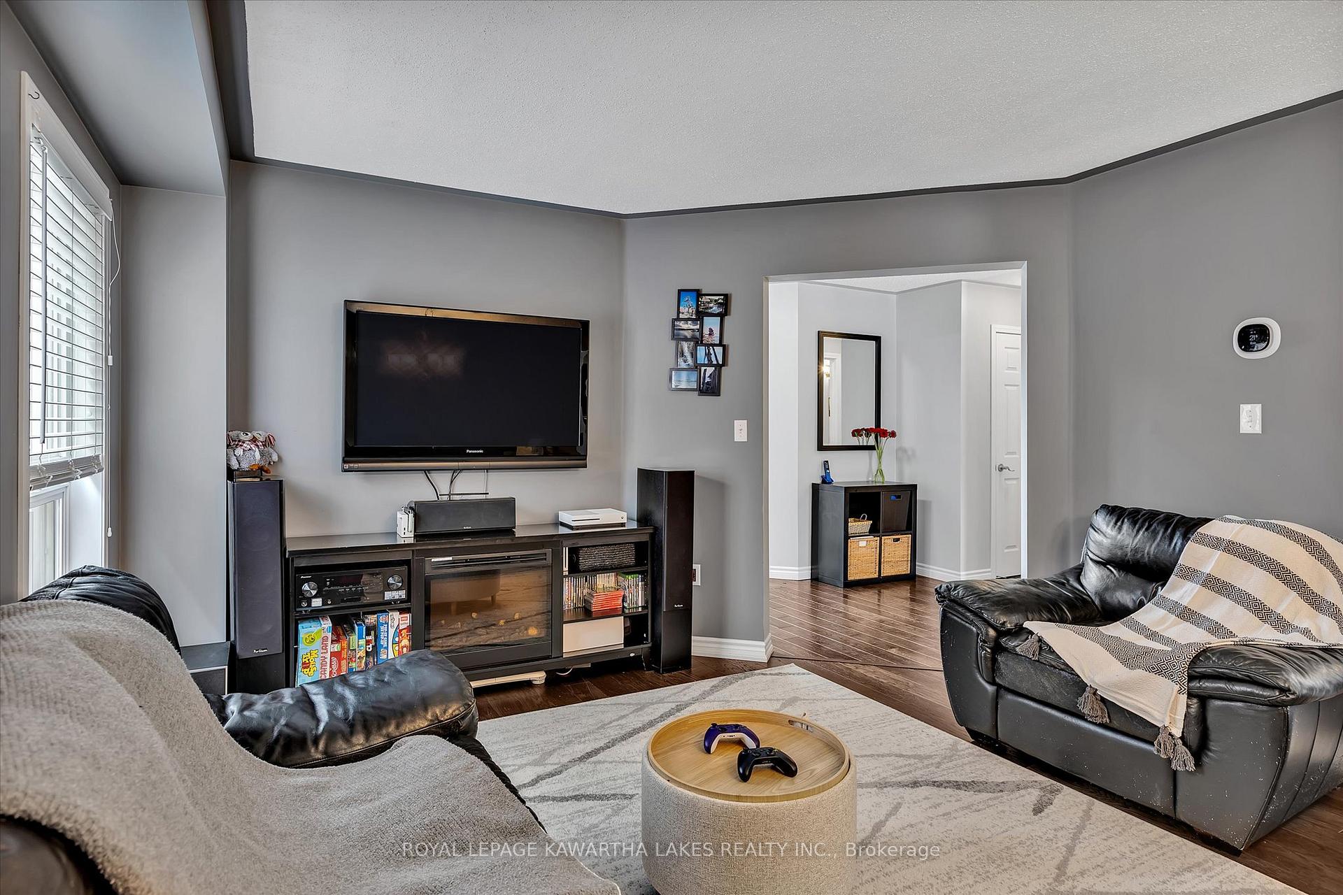 Photo 7 of 608 Tully Crescent, Peterborough, Monaghan Ward 2 — HOMEH