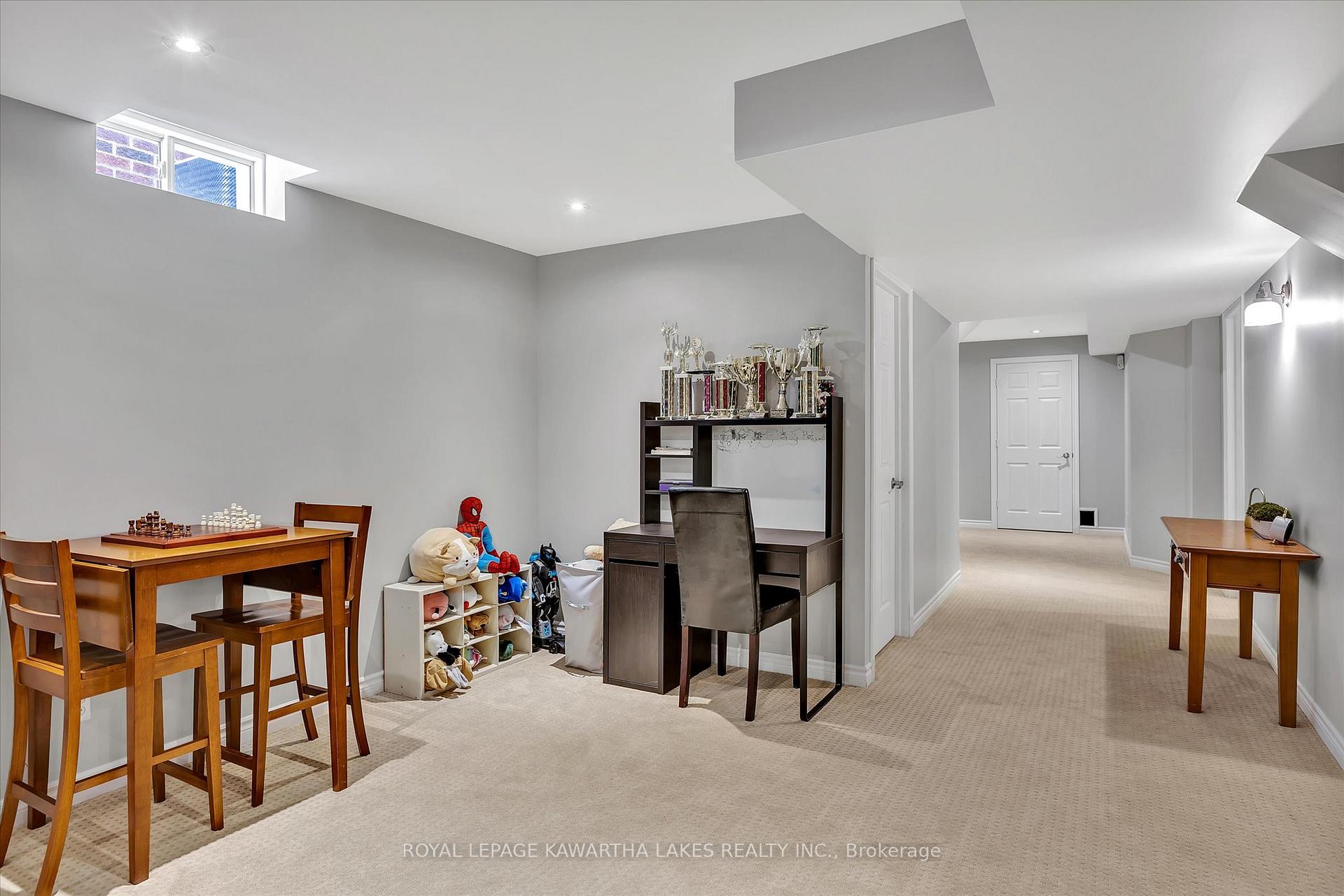 Photo 41 of 608 Tully Crescent, Peterborough, Monaghan Ward 2 — HOMEH