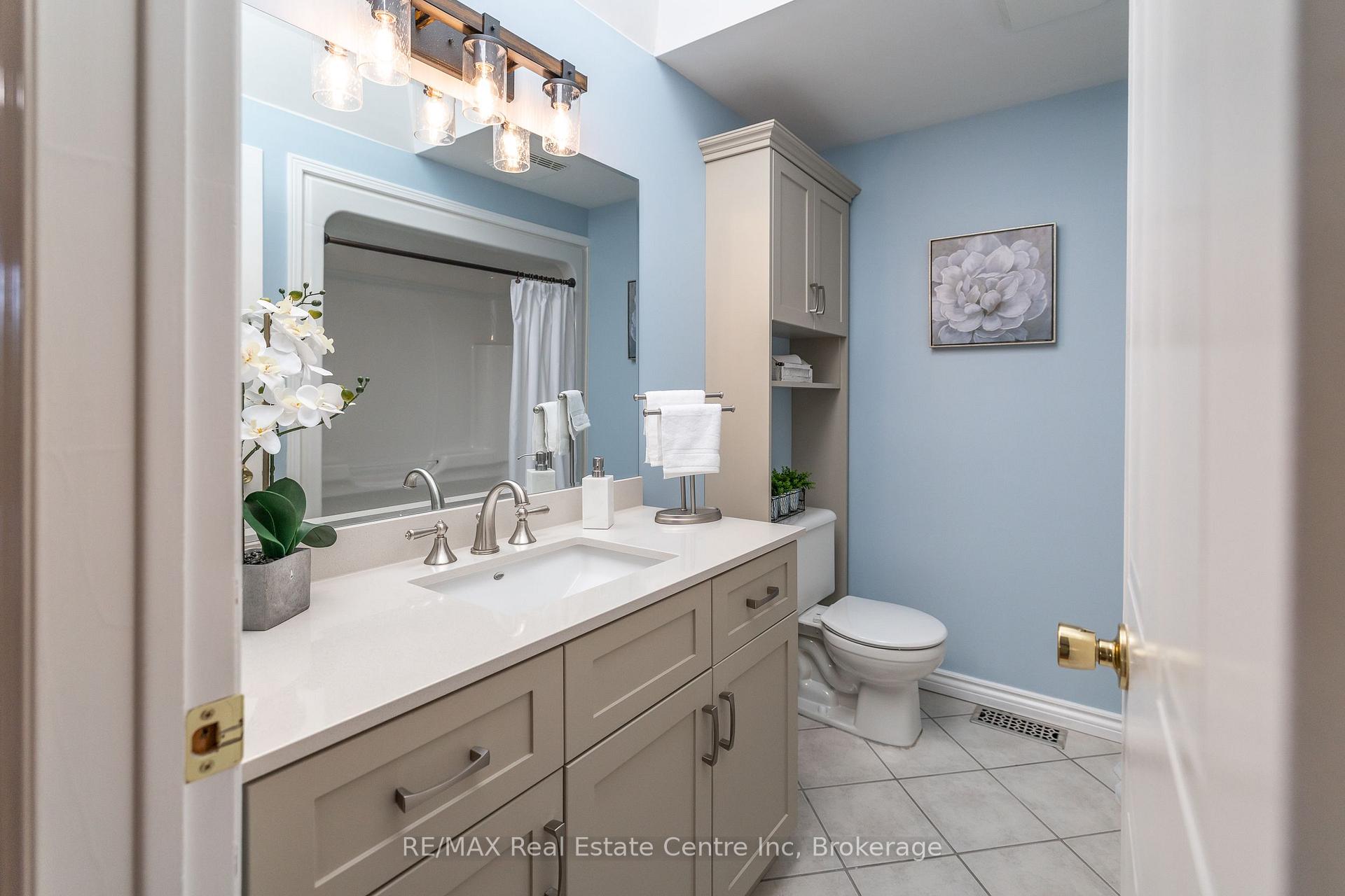 Photo 19 of 31 Bushmills Crescent, Guelph, Willow West/Sugarbush/West Acres — HOMEH