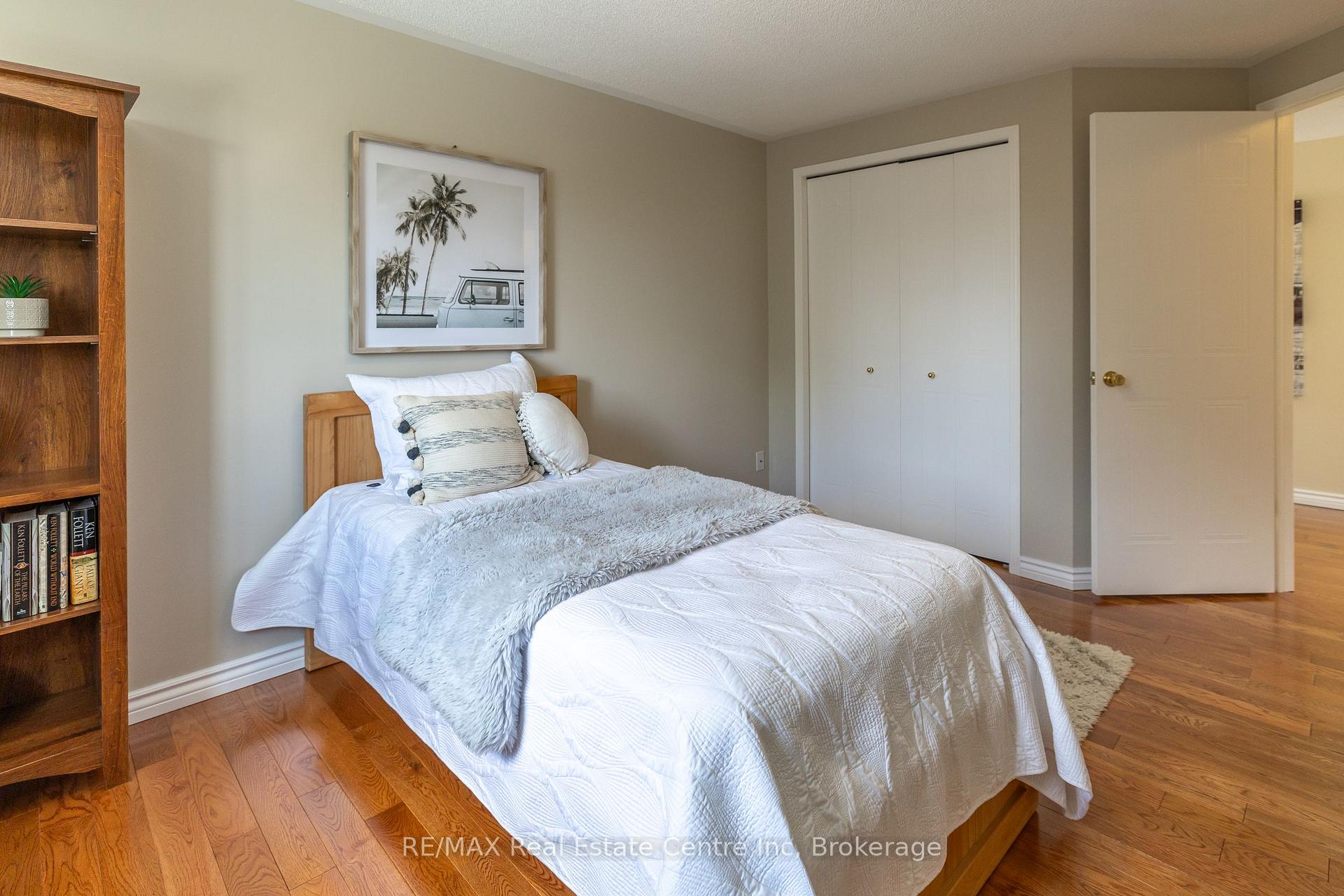 Photo 21 of 31 Bushmills Crescent, Guelph, Willow West/Sugarbush/West Acres — HOMEH