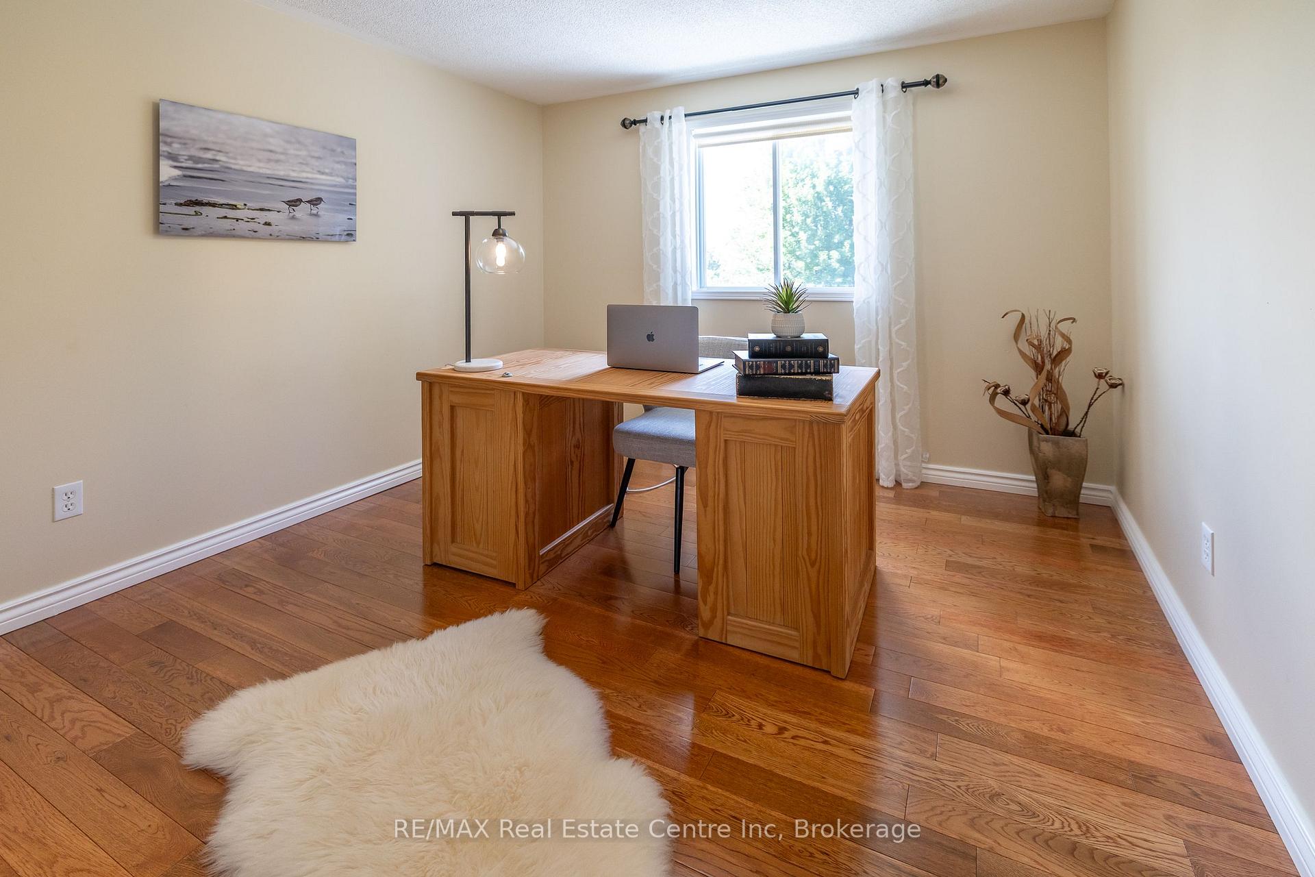 Photo 22 of 31 Bushmills Crescent, Guelph, Willow West/Sugarbush/West Acres — HOMEH