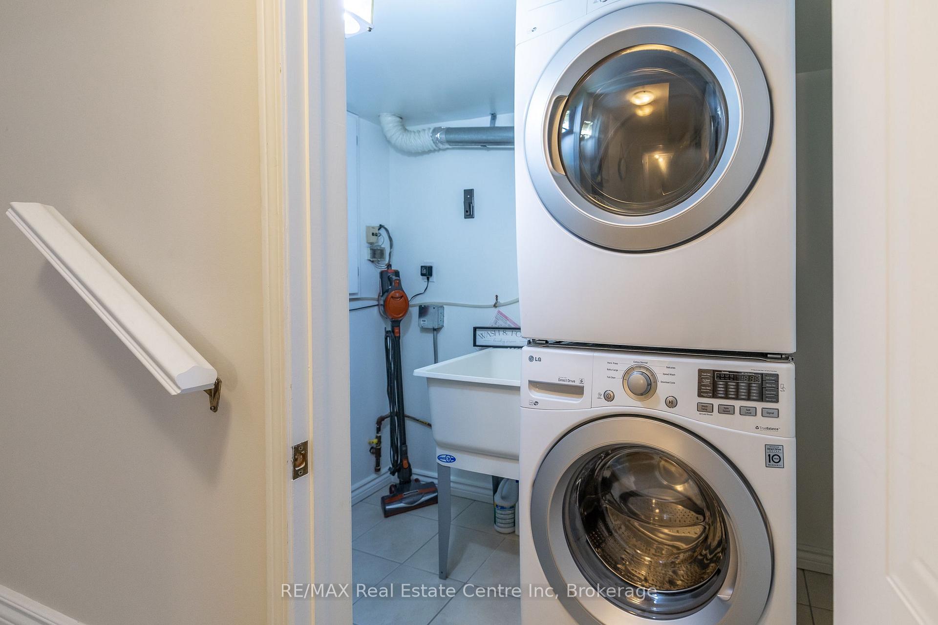 Photo 23 of 31 Bushmills Crescent, Guelph, Willow West/Sugarbush/West Acres — HOMEH