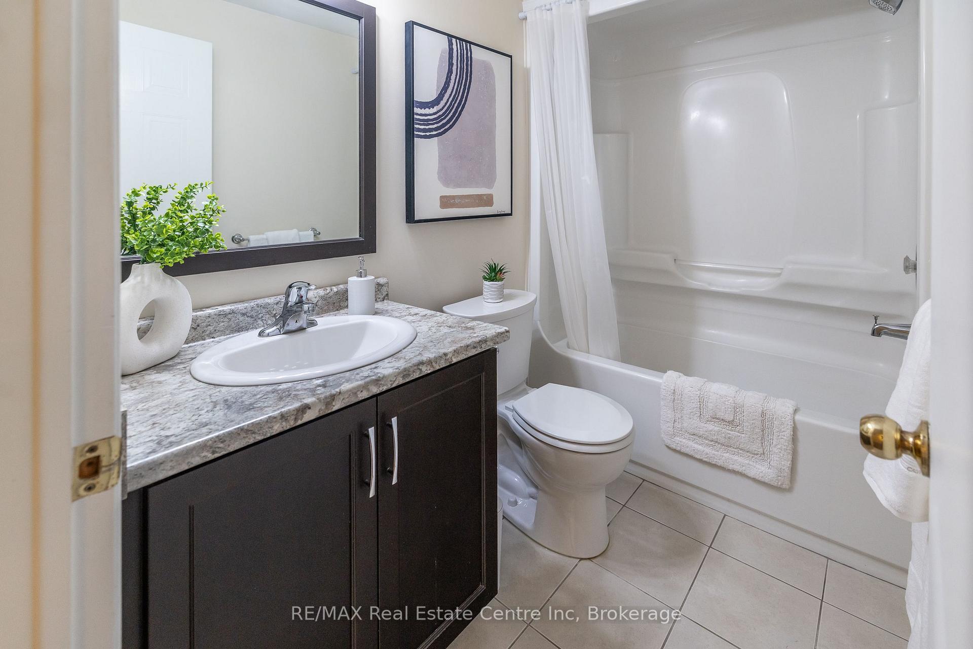 Photo 25 of 31 Bushmills Crescent, Guelph, Willow West/Sugarbush/West Acres — HOMEH