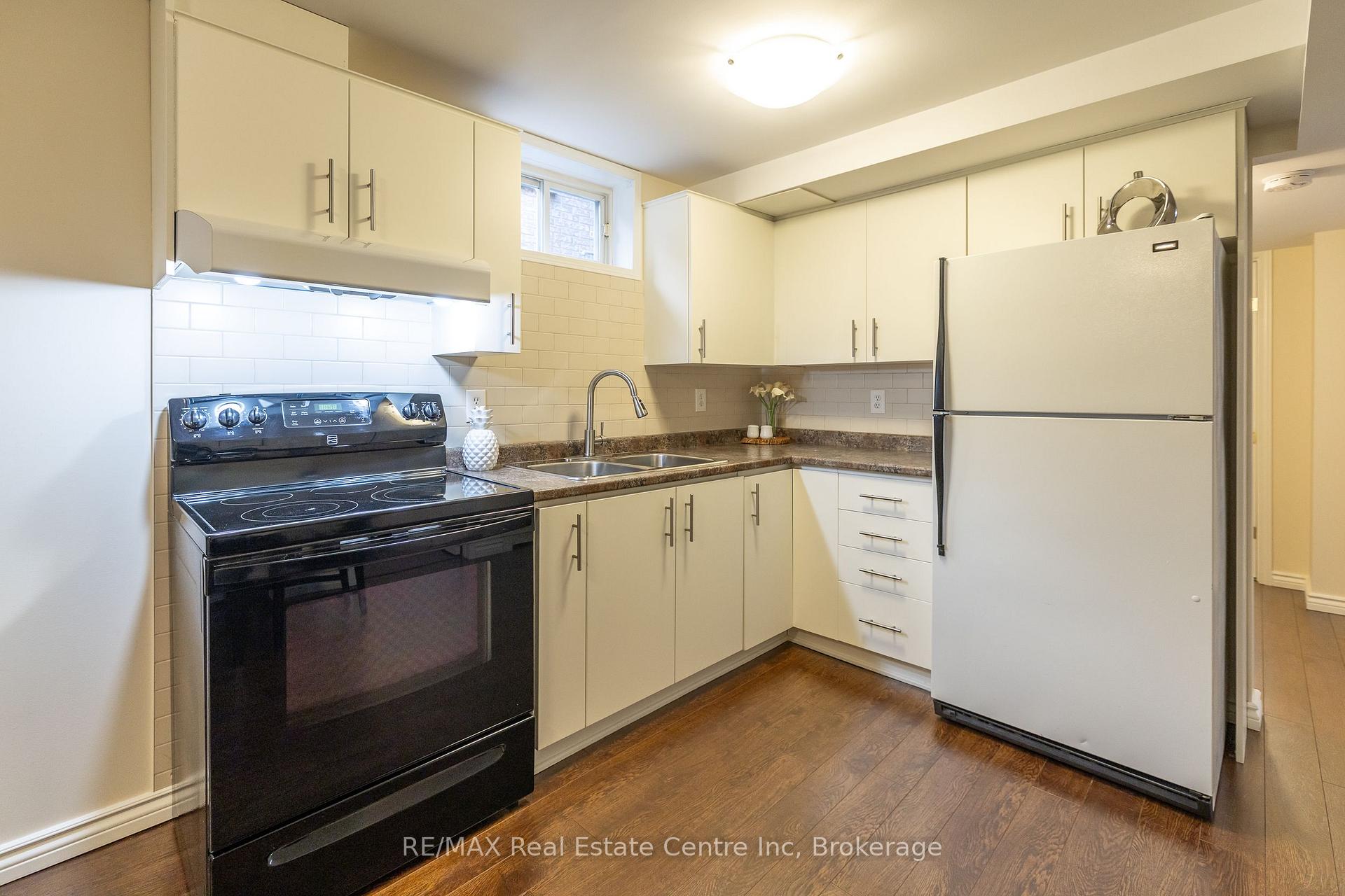 Photo 26 of 31 Bushmills Crescent, Guelph, Willow West/Sugarbush/West Acres — HOMEH