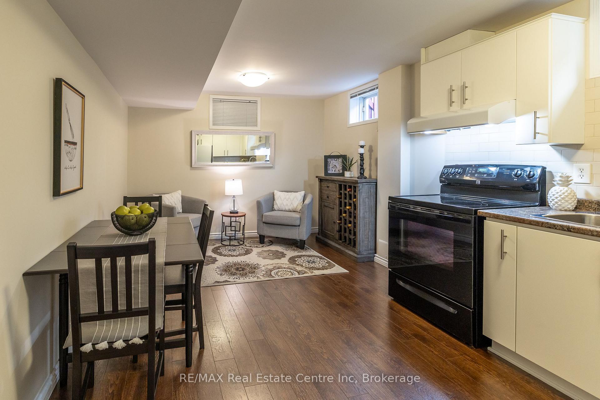 Photo 29 of 31 Bushmills Crescent, Guelph, Willow West/Sugarbush/West Acres — HOMEH