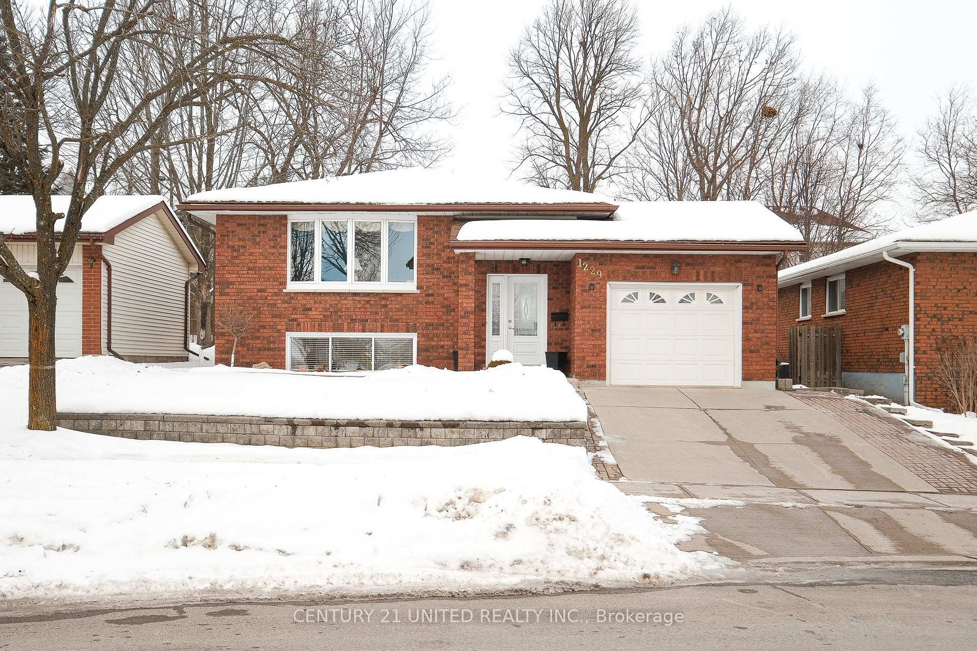 Photo 1 of 1229 Neptune Street, Peterborough, Northcrest Ward 5 — HOMEH