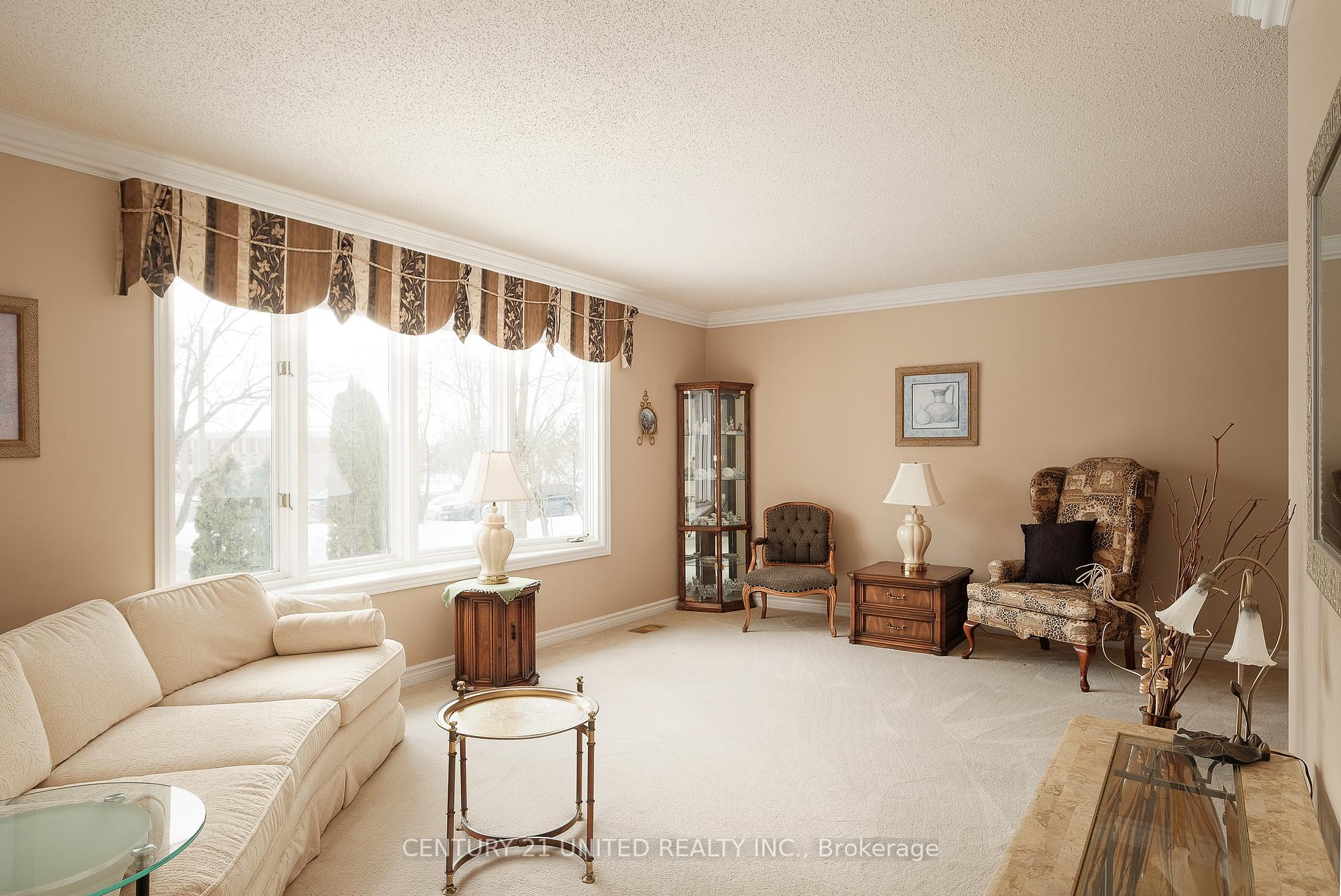 Photo 4 of 1229 Neptune Street, Peterborough, Northcrest Ward 5 — HOMEH