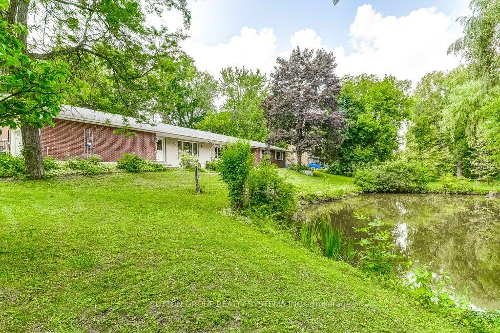 Photo 2 of 26 Harriman Road, Aurora, Aurora Village — HOMEH