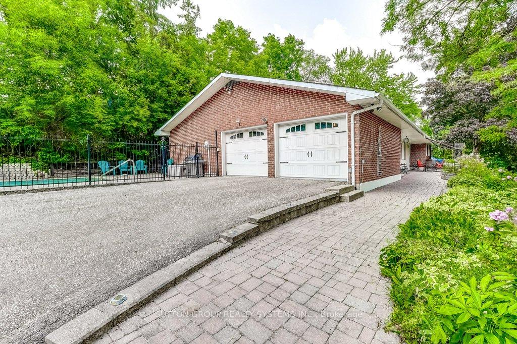 Photo 10 of 26 Harriman Road, Aurora, Aurora Village — HOMEH
