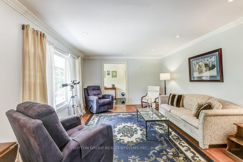 Photo 12 of 26 Harriman Road, Aurora, Aurora Village — HOMEH