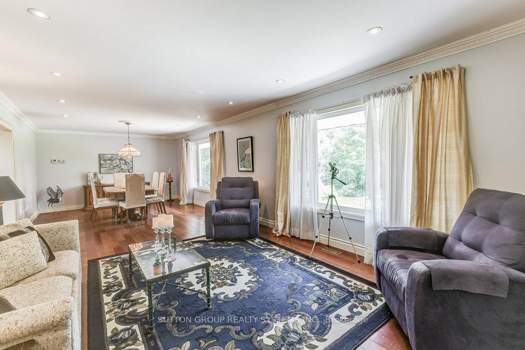 Photo 13 of 26 Harriman Road, Aurora, Aurora Village — HOMEH