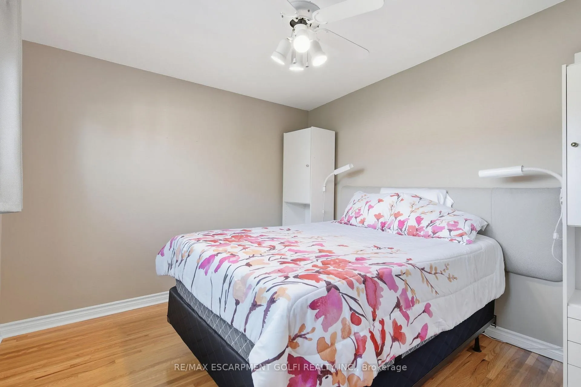 Photo 15 of 106 Fielding Crescent, Hamilton, Lawfield — HOMEH