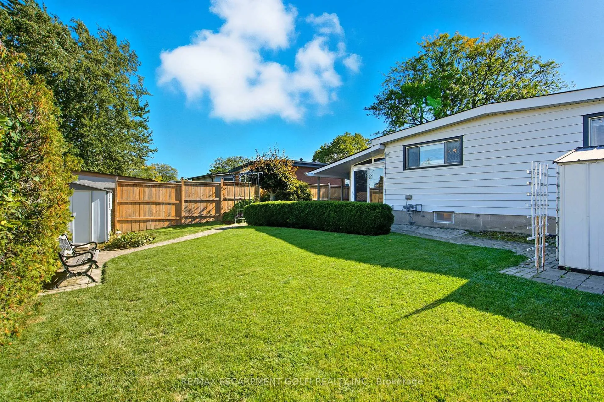 Photo 32 of 106 Fielding Crescent, Hamilton, Lawfield — HOMEH