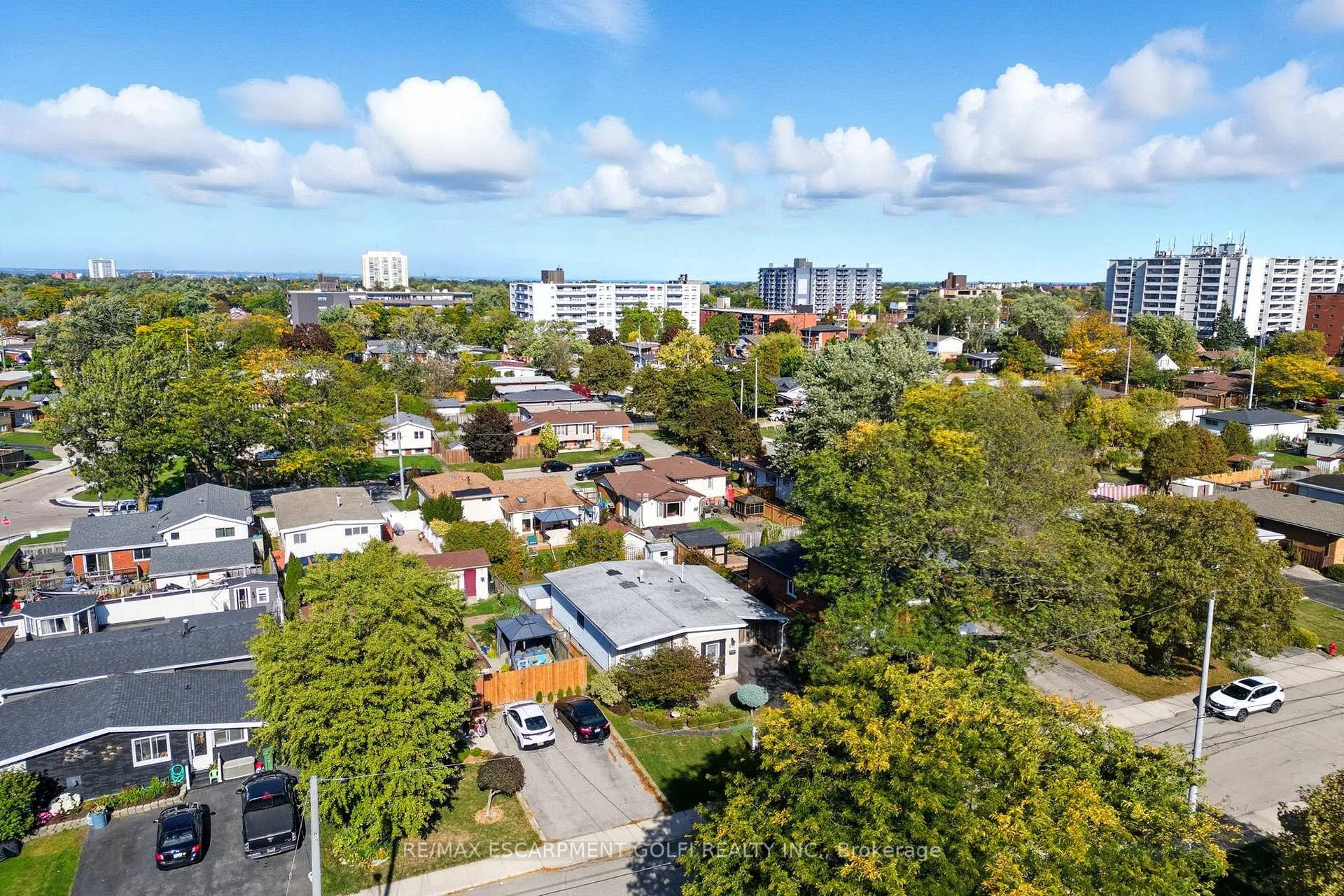 Photo 33 of 106 Fielding Crescent, Hamilton, Lawfield — HOMEH