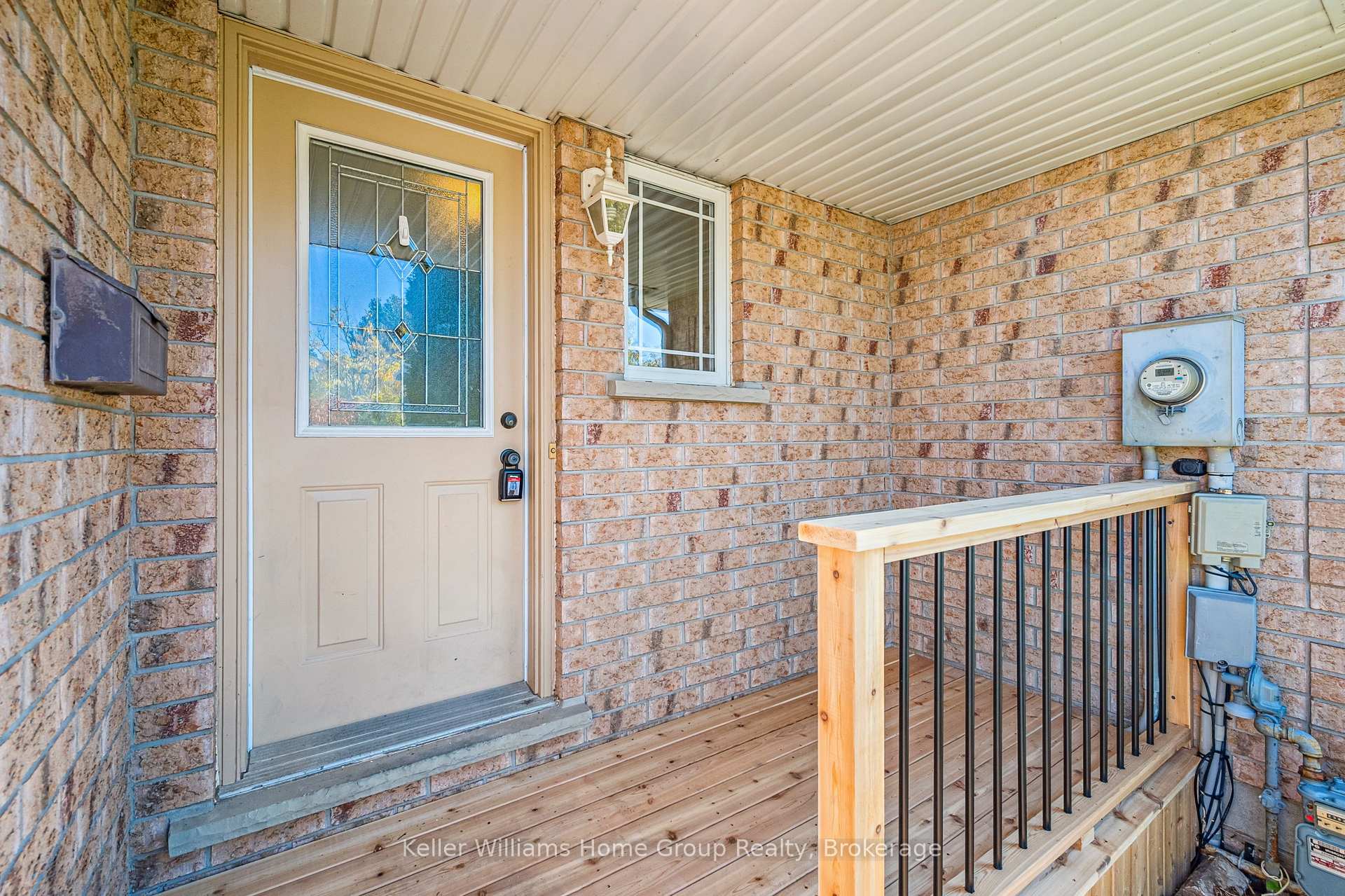 Photo 4 of 219 Terraview Crescent, Guelph, Kortright West — HOMEH