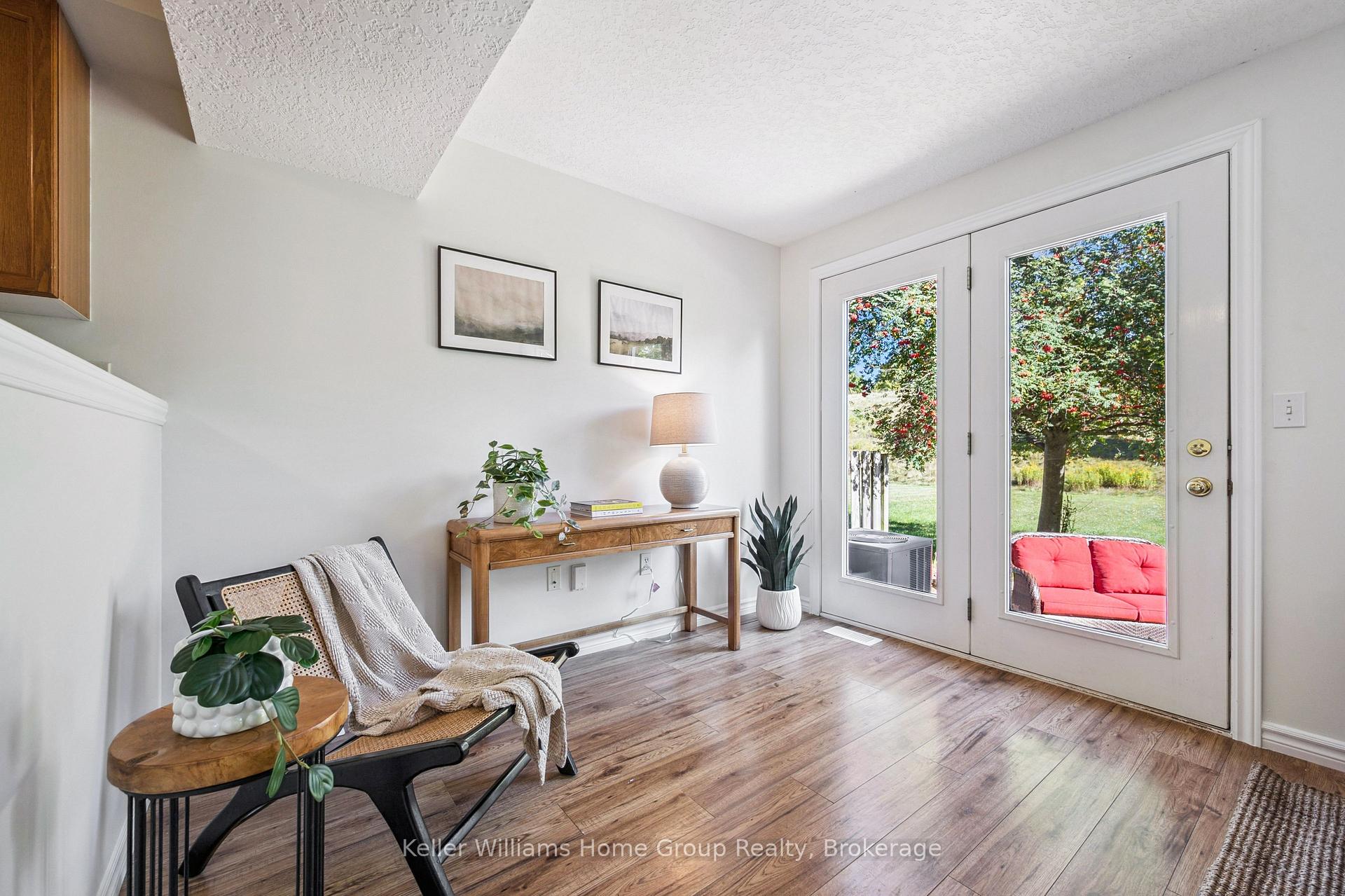 Photo 10 of 219 Terraview Crescent, Guelph, Kortright West — HOMEH
