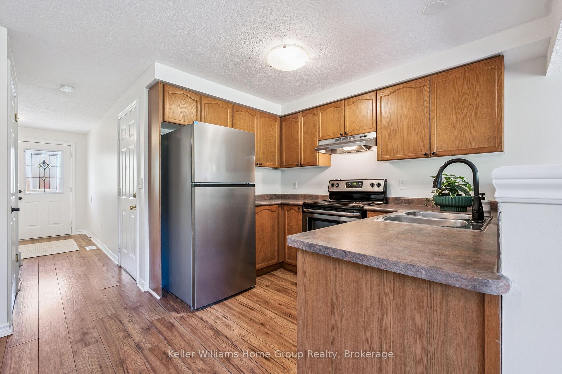 Photo 15 of 219 Terraview Crescent, Guelph, Kortright West — HOMEH