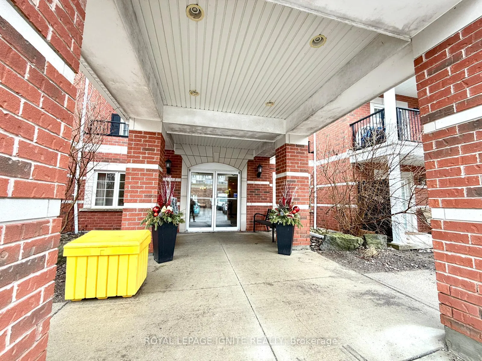 Photo 2 of Unit 117, 61 Clarington Boulevard, Clarington, Bowmanville — HOMEH