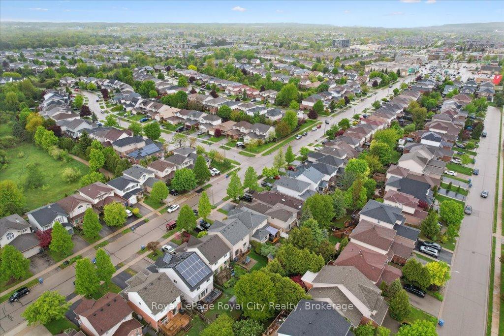 Photo 45 of 93 Doyle Drive, Guelph, Clairfields/Hanlon Business Park — HOMEH