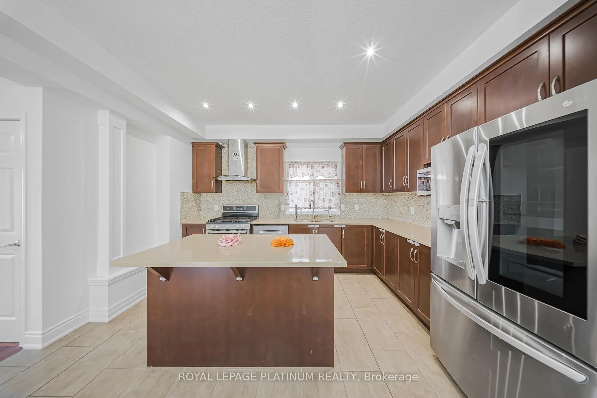 Photo 20 of 34 Samuel Drive, Guelph, Pineridge/Westminster Woods — HOMEH