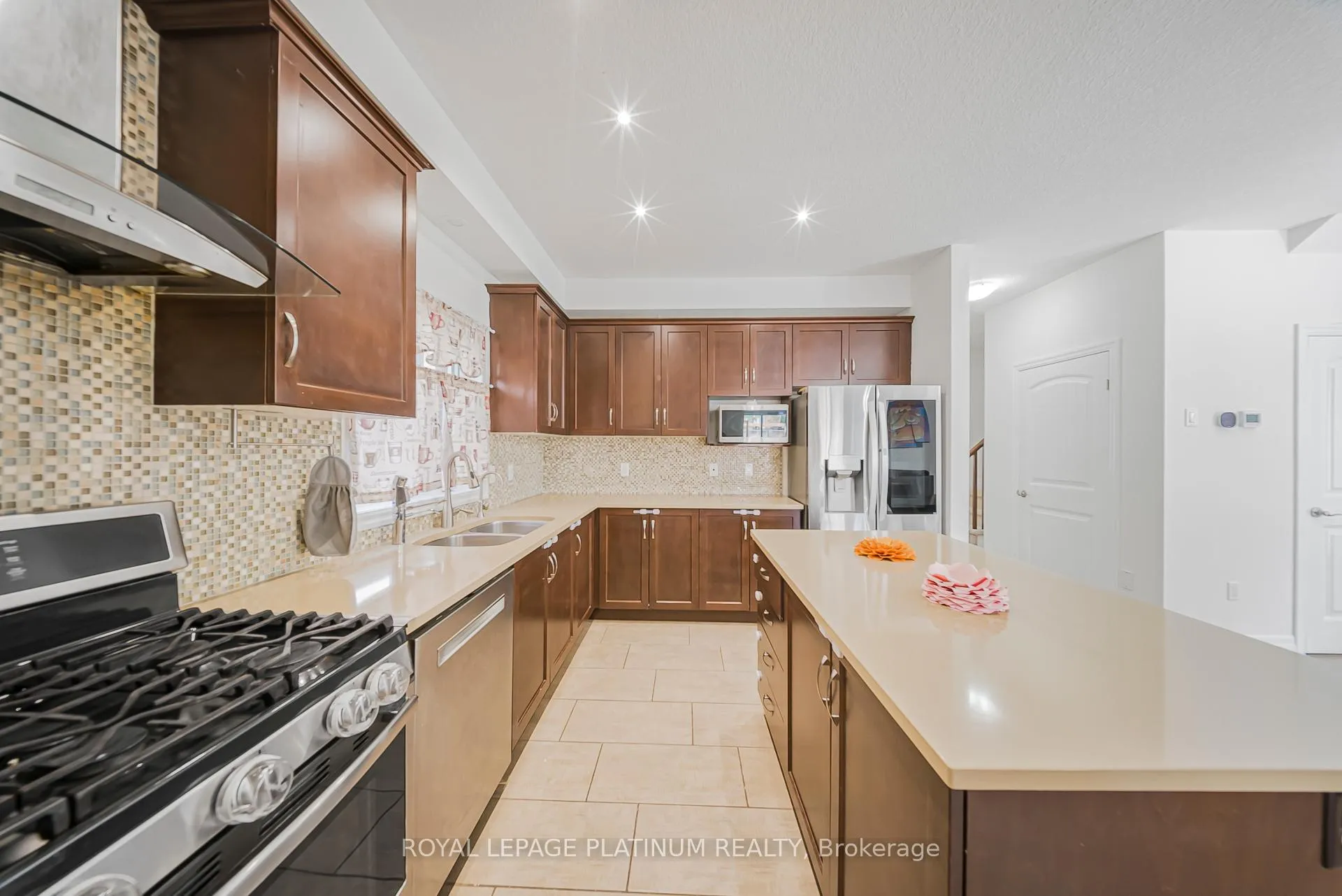 Photo 21 of 34 Samuel Drive, Guelph, Pineridge/Westminster Woods — HOMEH