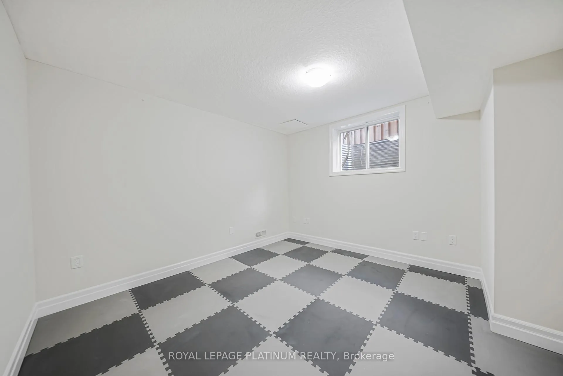 Photo 45 of 34 Samuel Drive, Guelph, Pineridge/Westminster Woods — HOMEH