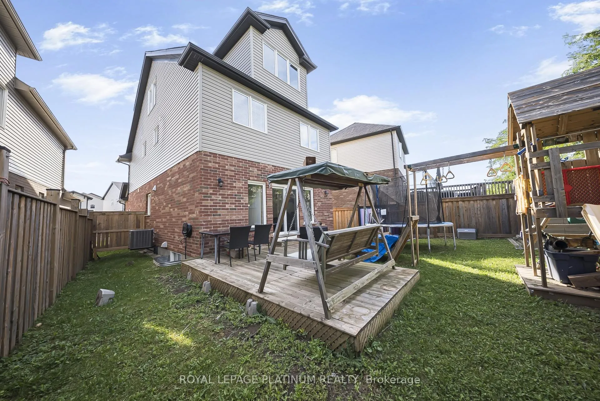 Photo 48 of 34 Samuel Drive, Guelph, Pineridge/Westminster Woods — HOMEH