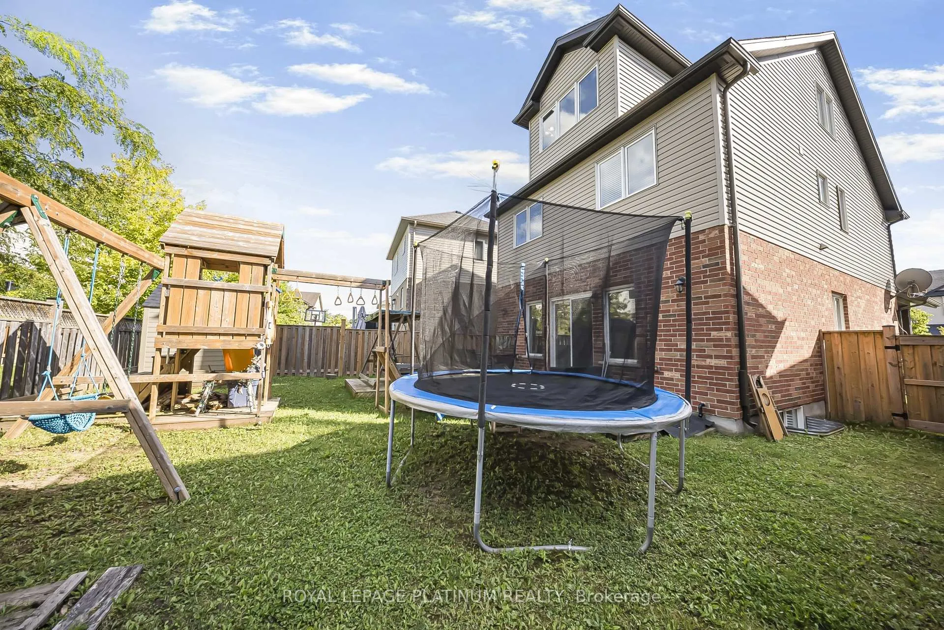 Photo 49 of 34 Samuel Drive, Guelph, Pineridge/Westminster Woods — HOMEH