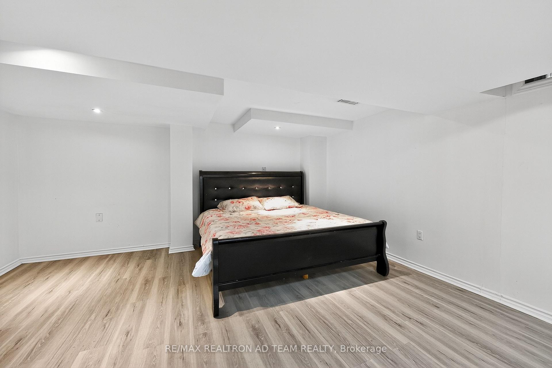 Photo 23 of 13 Carpendale Crescent, Ajax, Northeast Ajax — HOMEH